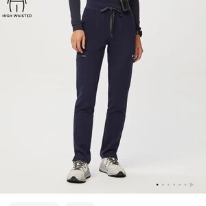 Figs Yola High Waisted Skinny Scrub Pant in L/Tall
